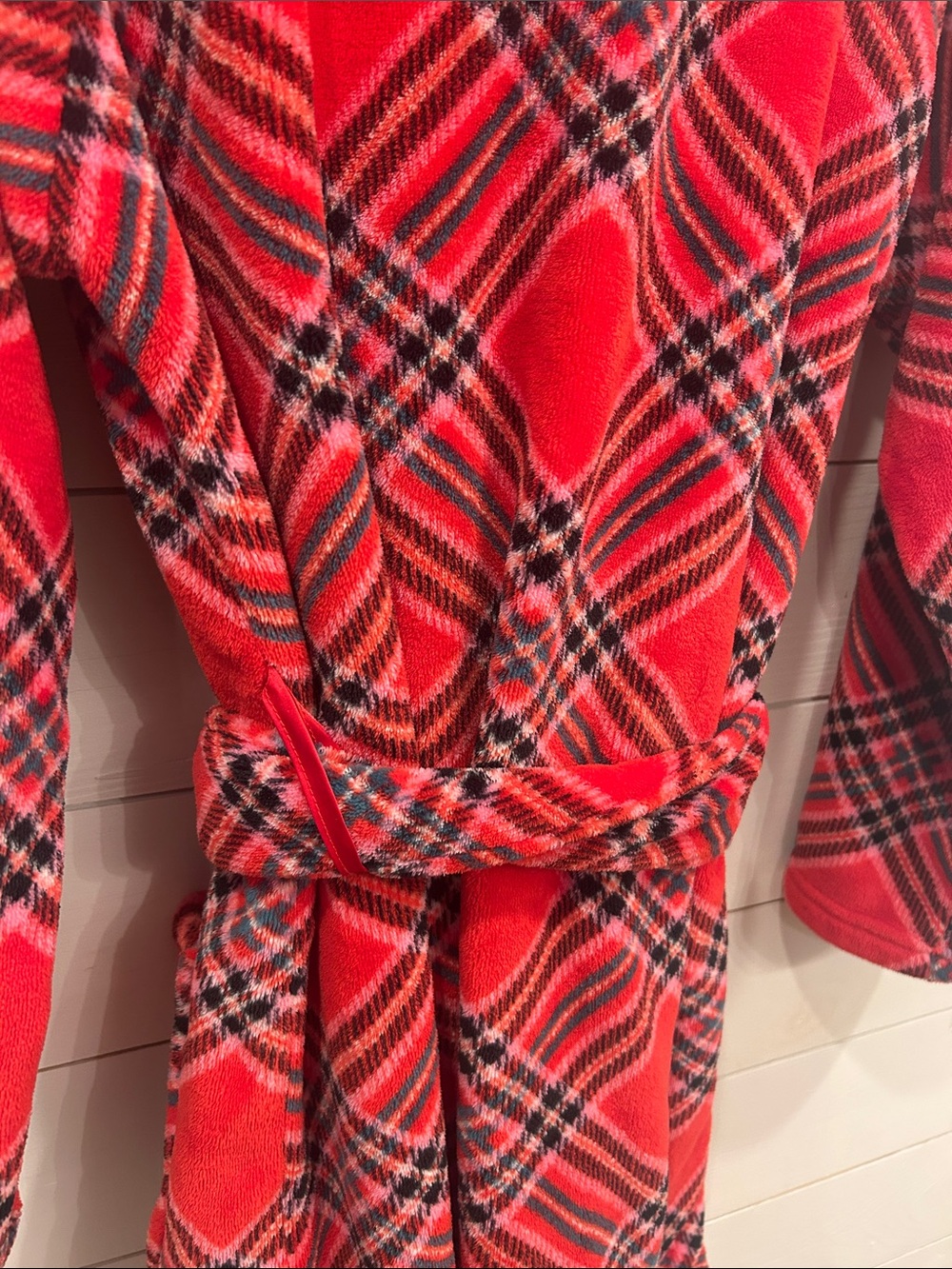 Victoria's Secret Red and Black Plaid Fleece Robe - Picture 5 of 9